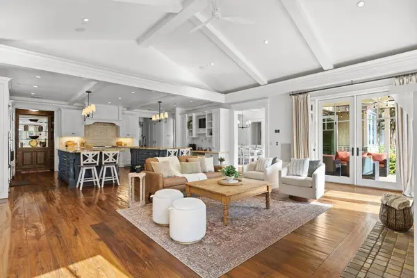 6324 La Pintura Dr, La Jolla, CA 92037