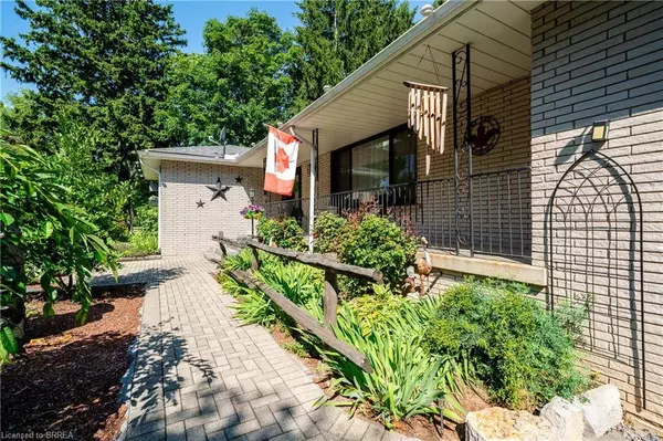 1731 2nd Concession W, Lynden, ON L0R 1T0