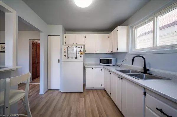 100 White Owl Crescent, Brantford, ON N3P 1A2