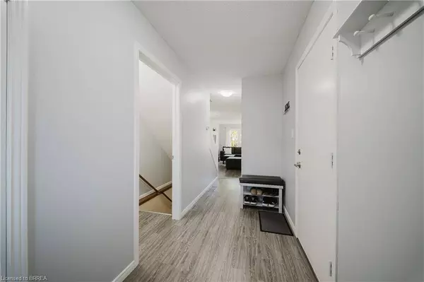 431 Springbank Avenue N #431, Woodstock, ON N4T 1H8