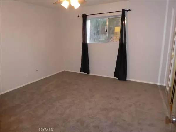 26939 Avenida Terraza, Saugus, CA 91350