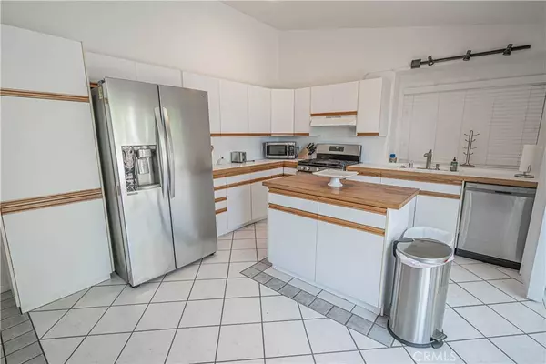 27412 Garza DR, Saugus, CA 91350