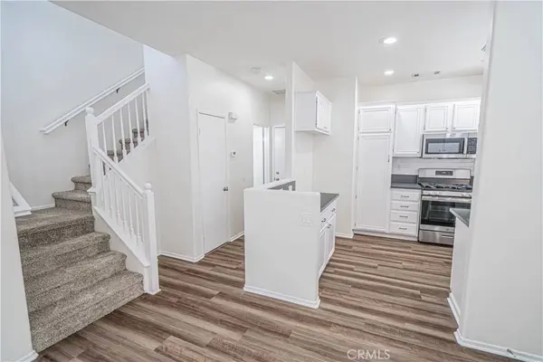 28470 Meadowlark CT, Valencia, CA 91354