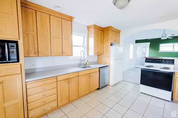 8544 S 300 E, Sandy, UT 84070