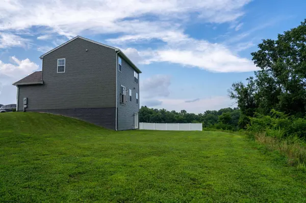 185 Eastview Way, Fairmont, WV 26554