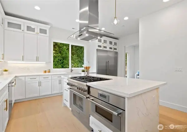 15410 NE 103rd WAY, Redmond, WA 98052