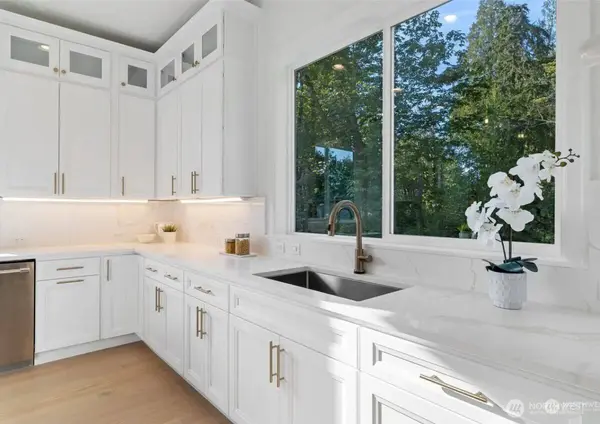 15410 NE 103rd WAY, Redmond, WA 98052