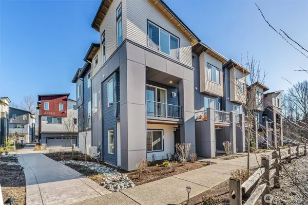 23712 8th ST SE #E, Bothell, WA 98021