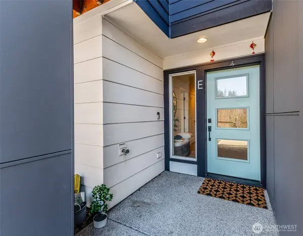 23712 8th ST SE #E, Bothell, WA 98021