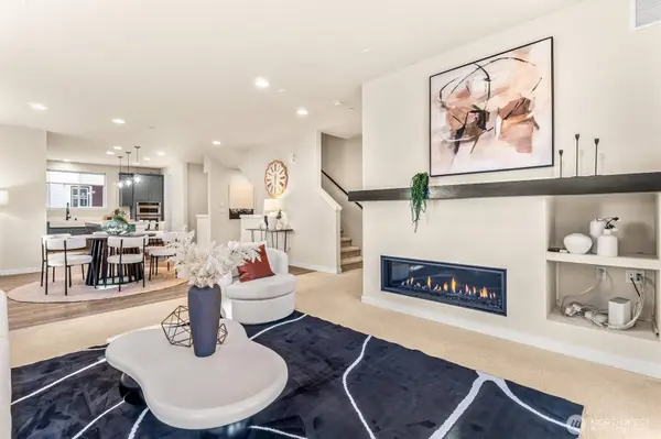 23712 8th ST SE #E, Bothell, WA 98021