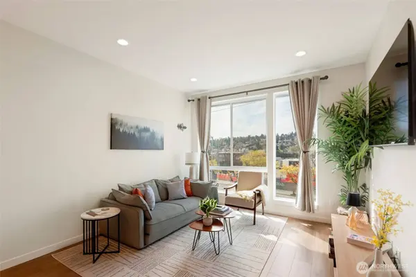 3406 15th AVE W #C, Seattle, WA 98119