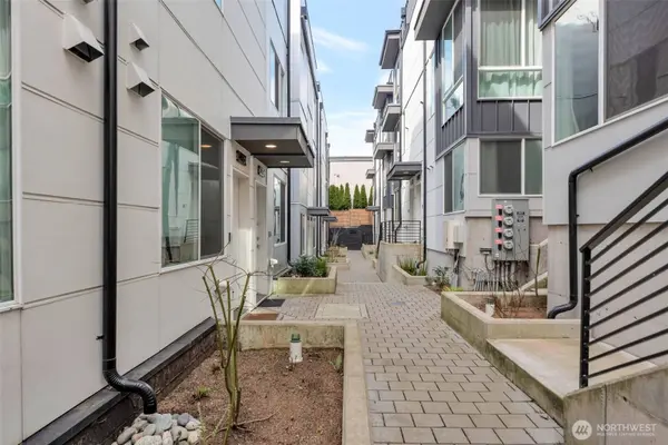 3406 15th AVE W #C, Seattle, WA 98119