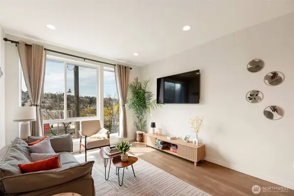 3406 15th AVE W #C, Seattle, WA 98119