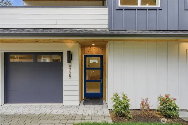 9725 Evanston AVE N, Seattle, WA 98103