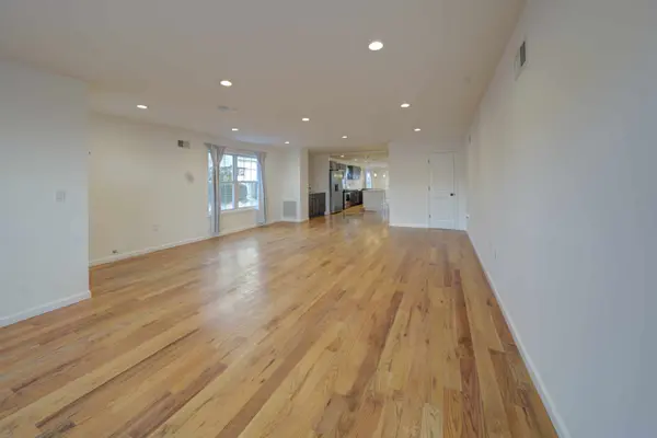 8905 Grand Ave, North Bergen, NJ 07047-4442