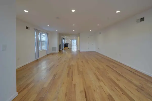 8905 Grand Ave, North Bergen, NJ 07047-4442