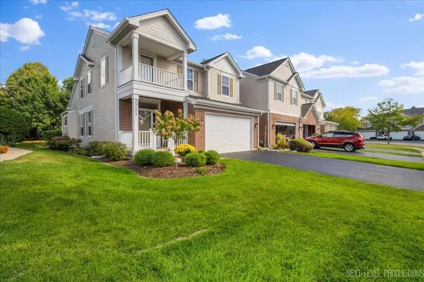 2721 Lorraine CIR, Geneva, IL 60134