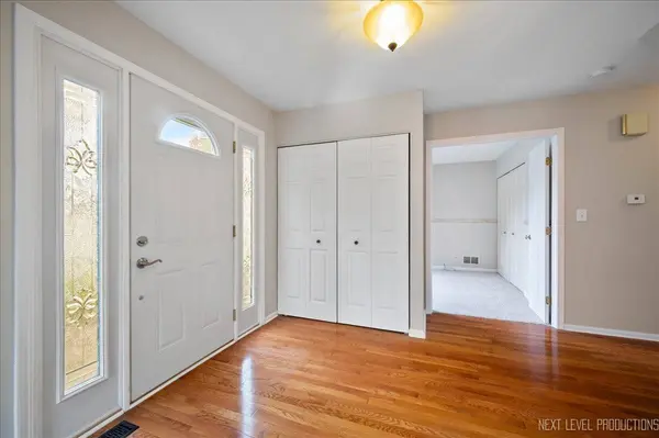 2465 Barn Owl LN, Elgin, IL 60124