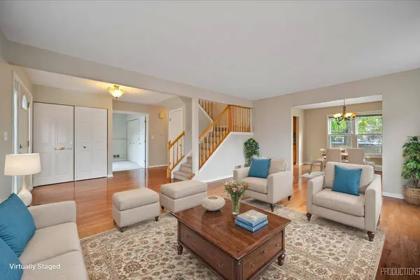 2465 Barn Owl LN, Elgin, IL 60124