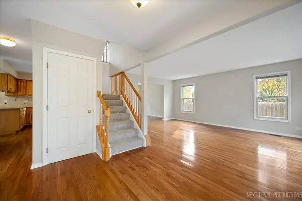 2465 Barn Owl LN, Elgin, IL 60124