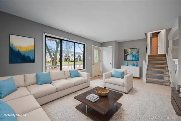 1009 Sutton DR, Crystal Lake, IL 60014