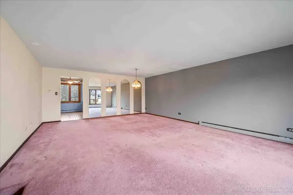 16500 Leslie Ann DR, Tinley Park, IL 60477