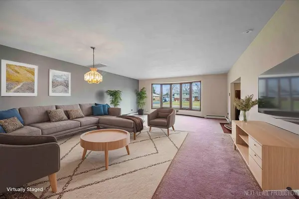 16500 Leslie Ann DR, Tinley Park, IL 60477