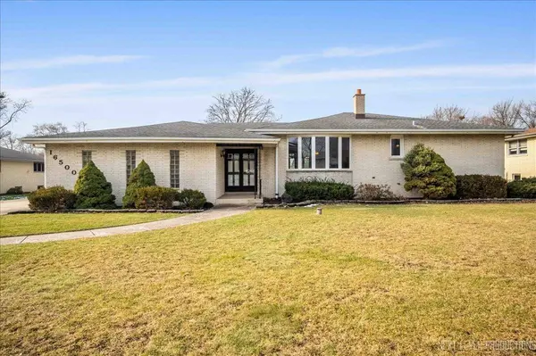 16500 Leslie Ann DR, Tinley Park, IL 60477