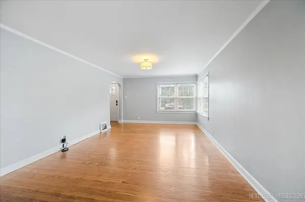 523 Eklund AVE, Geneva, IL 60134