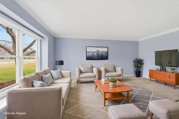 1220 Davey DR, Batavia, IL 60510