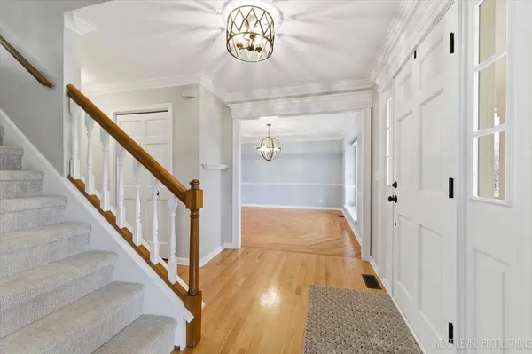 1220 Davey DR, Batavia, IL 60510