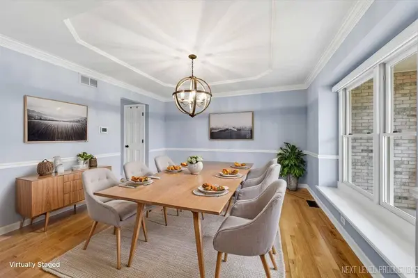 1220 Davey DR, Batavia, IL 60510