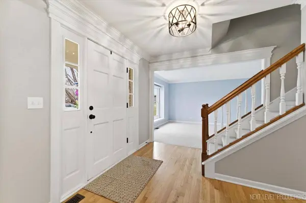 1220 Davey DR, Batavia, IL 60510