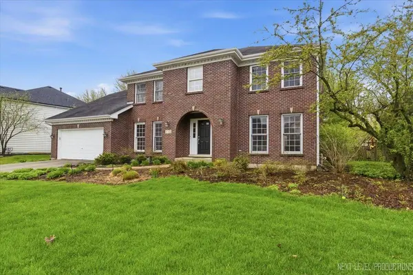 135 Westhaven CIR, Geneva, IL 60134