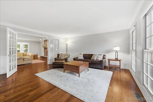 135 Westhaven CIR, Geneva, IL 60134