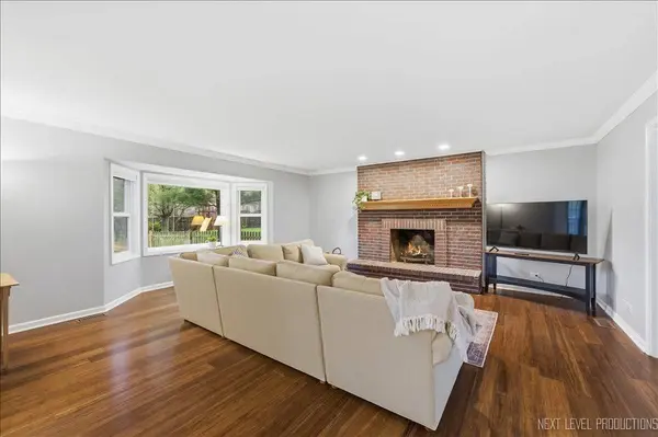 135 Westhaven CIR, Geneva, IL 60134