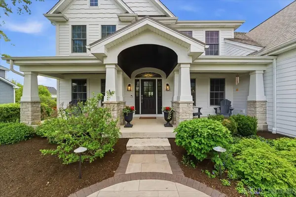 39W829 KELLAR SQ, Geneva, IL 60134