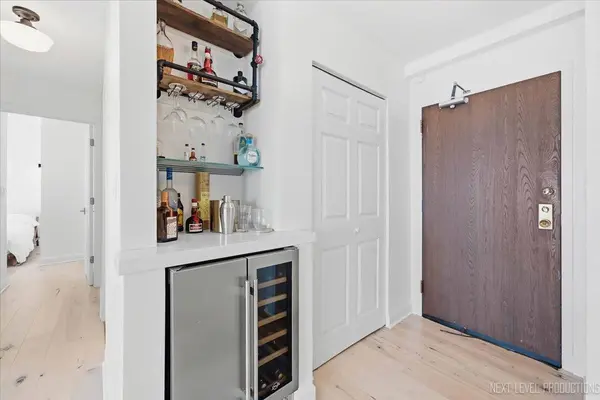 1516 N State Pkwy #8C, Chicago, IL 60610