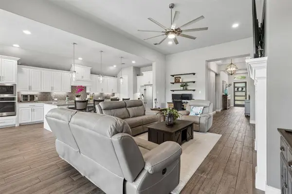 1301 Appaloosa Drive, Aubrey, TX 76227