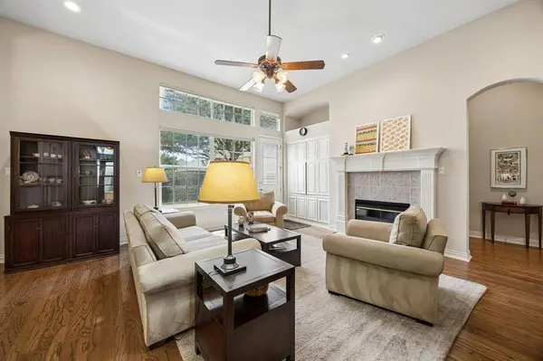 2209 Stonehenge Lane, Lewisville, TX 75056