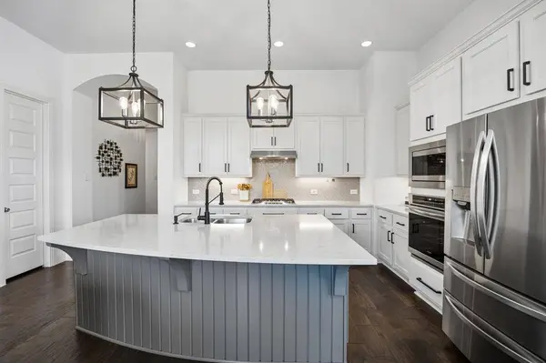 1425 Appaloosa Drive, Aubrey, TX 76227
