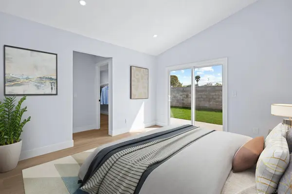 5215 Triana St, San Diego, CA 92117