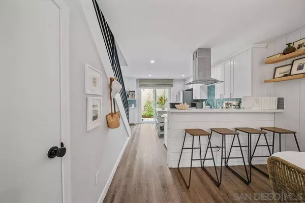 7966 Camino Huerta, San Diego, CA 92122