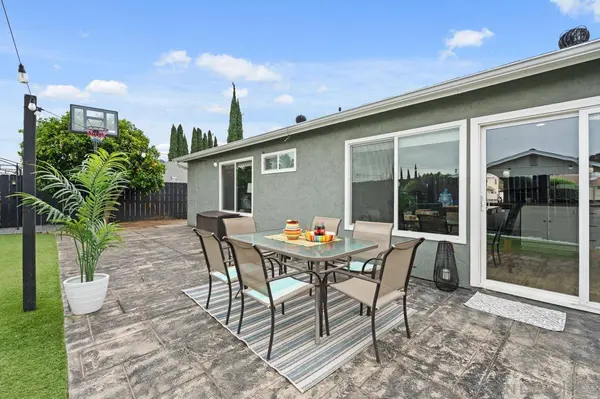 13637 Los Olivos Ave, Poway, CA 92064