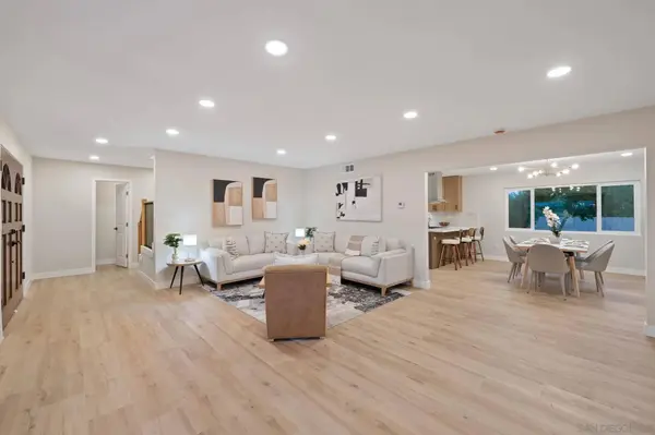 9401 Broadmoor Pl, La Mesa, CA 91942