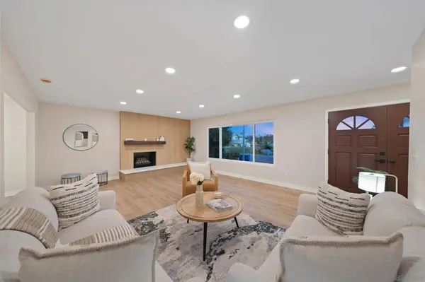 9401 Broadmoor Pl, La Mesa, CA 91942