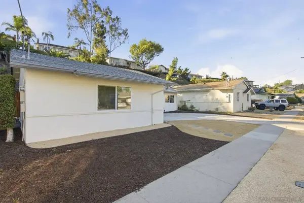 6272 S Lake Ct, San Diego, CA 92119