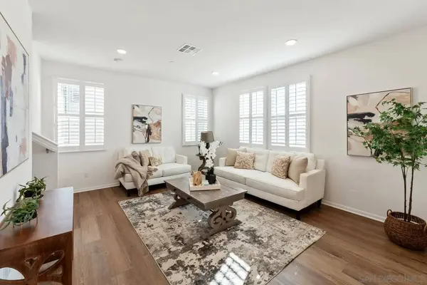 2328 Columba Gln, Escondido, CA 92025