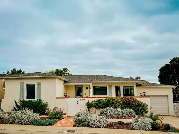 3044 Meadow Grove Dr, San Diego, CA 92110