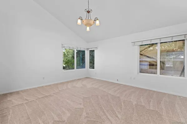9193 Vista Entrada, Lakeside, CA 92040